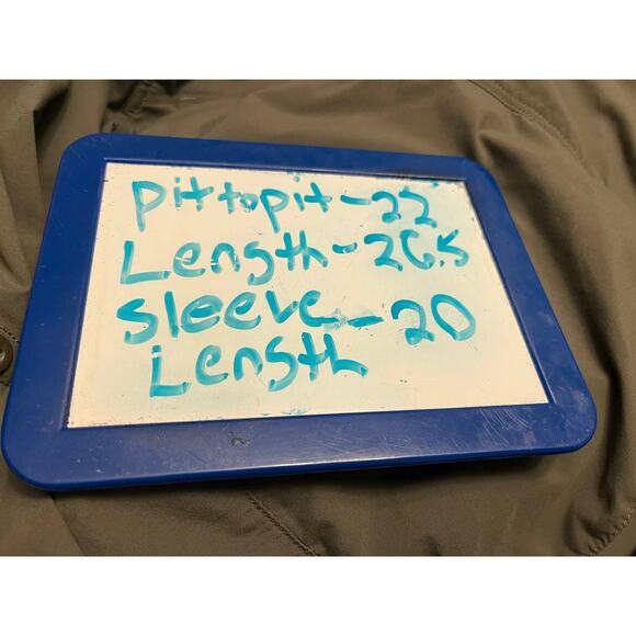 North Face Green Mens Large Button-Down Shirt in good condition. - Picture 6 of 6